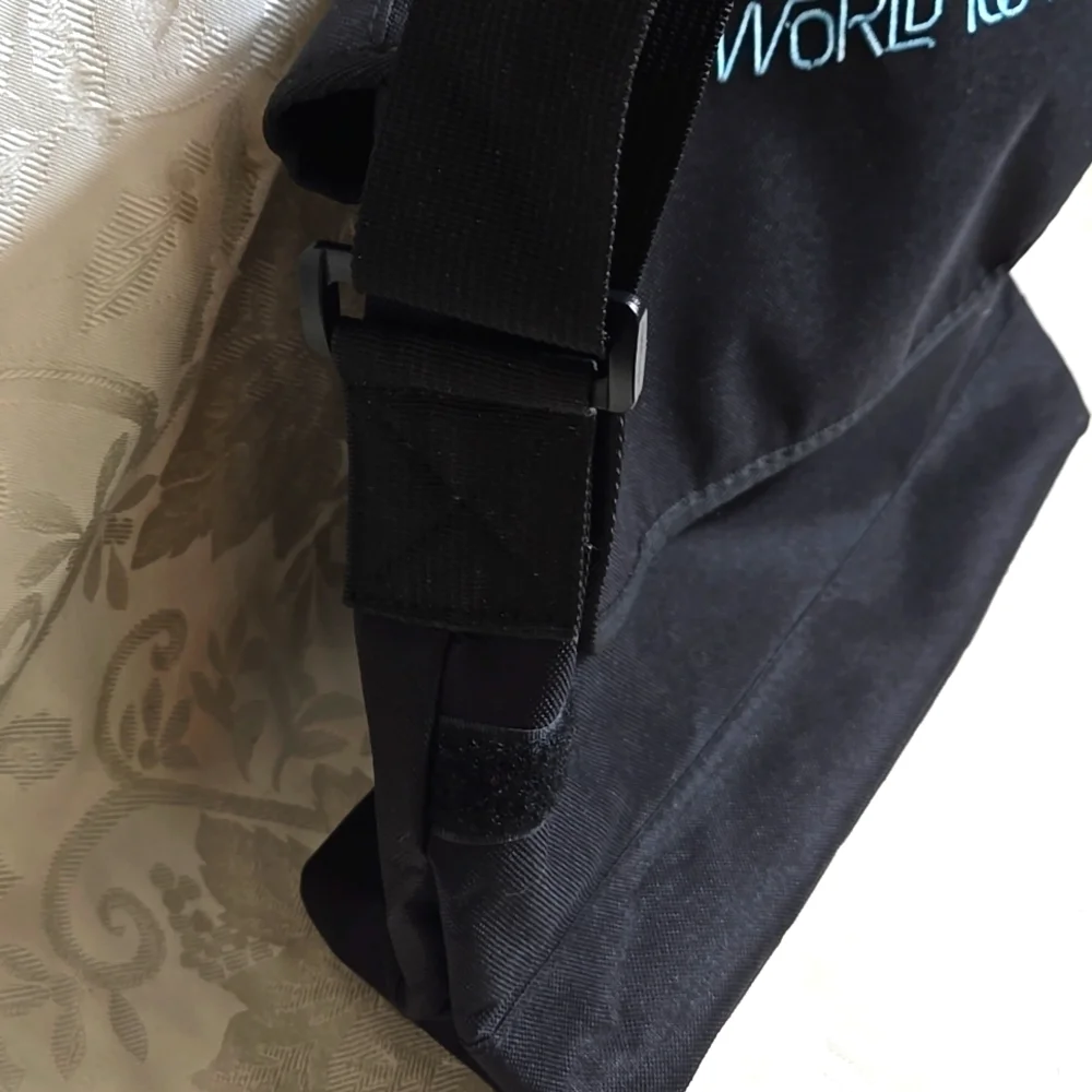Taylor Swift 1989 World Tour Black Laptop Shoulder Bag